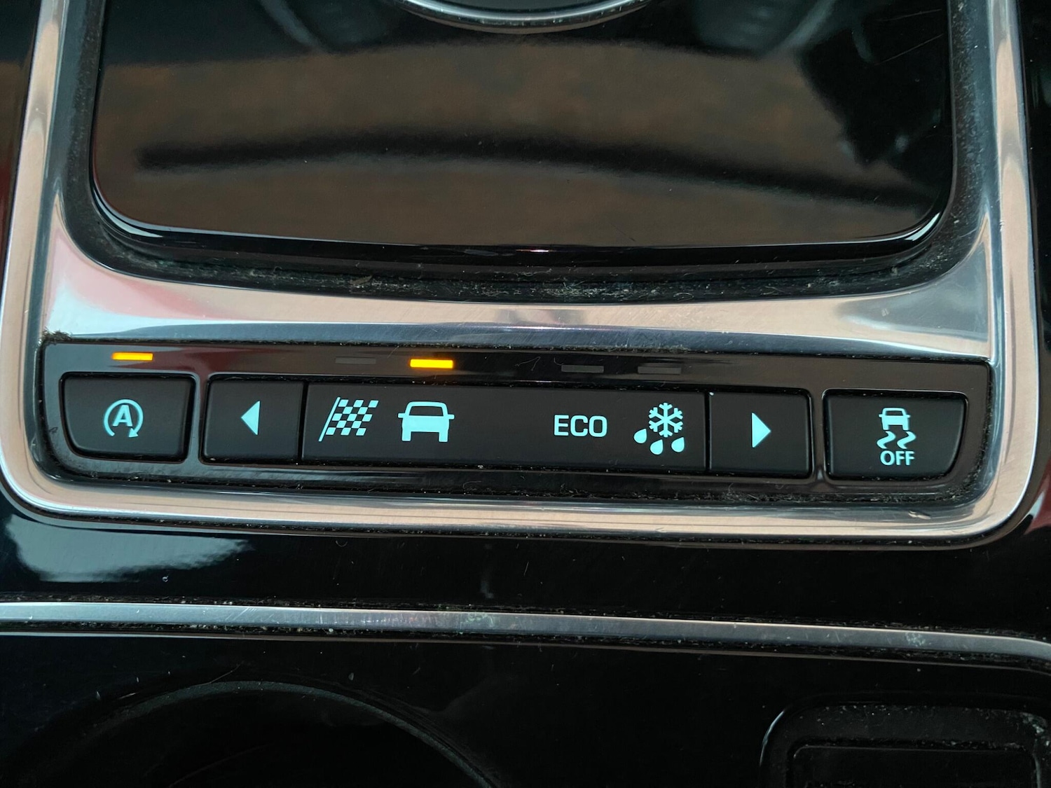 Used Jaguar XE 2016 for sale - 76671320: Photo 31