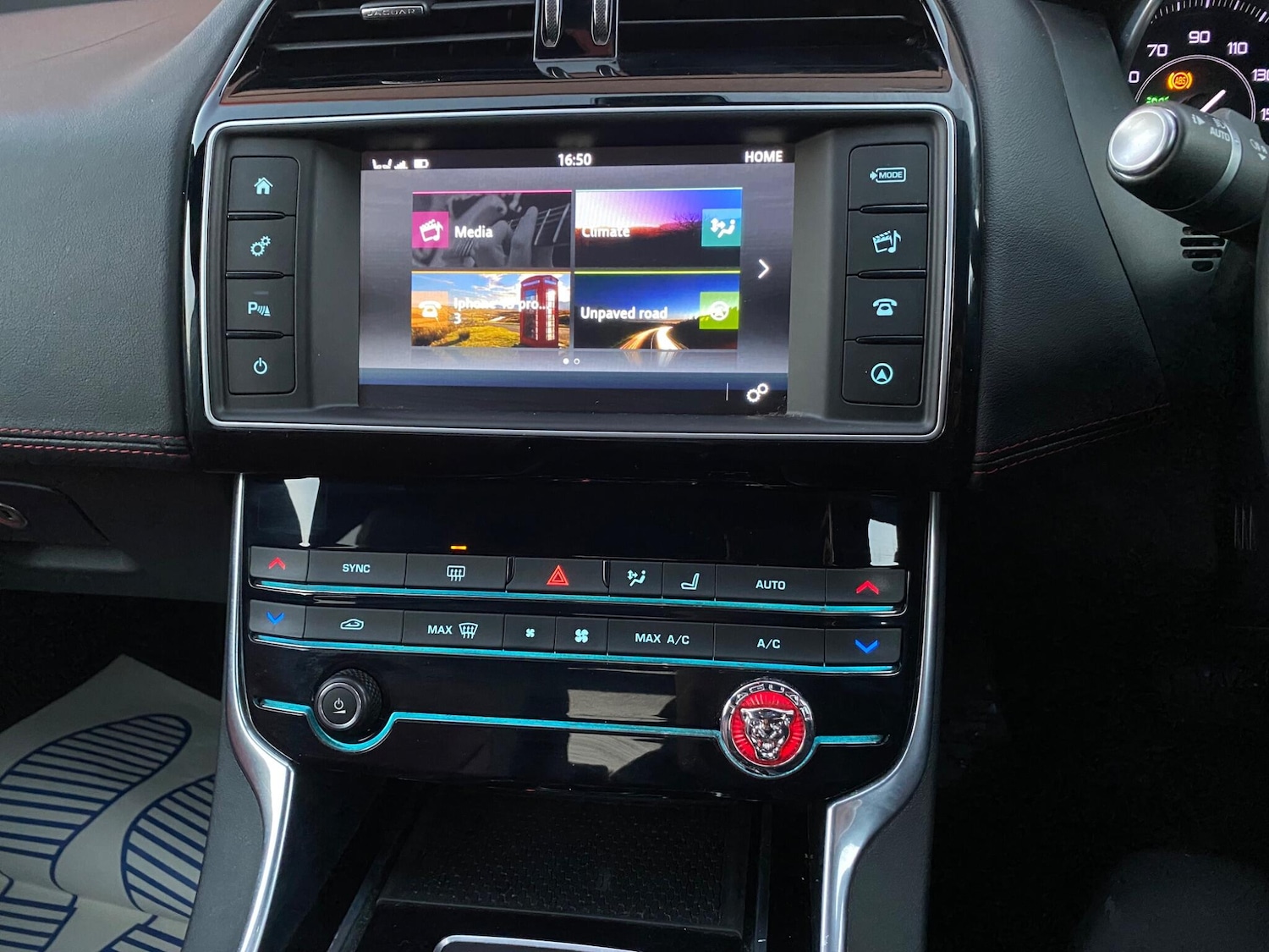 Used Jaguar XE 2016 for sale - 76671320: Photo 33