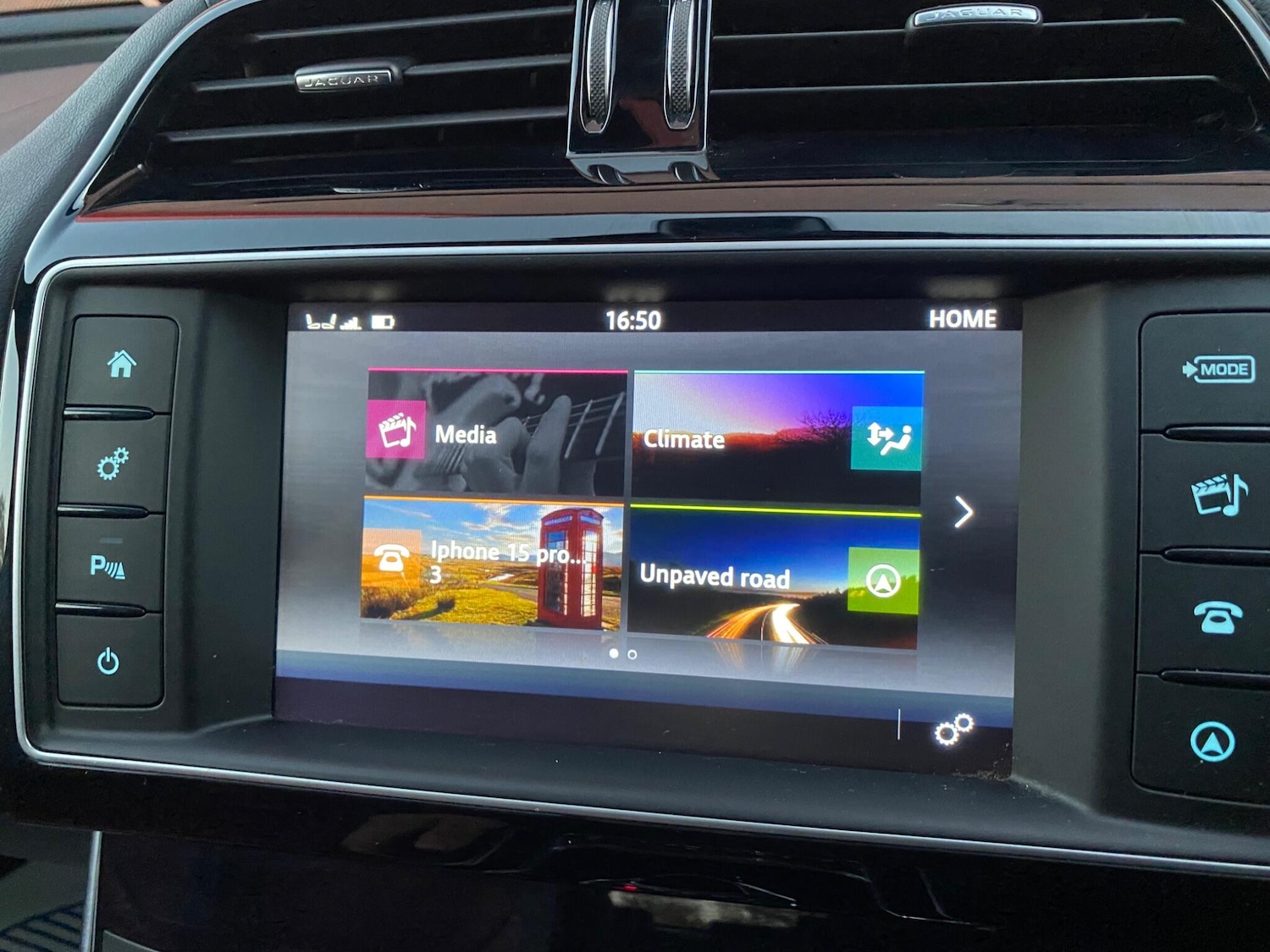 Used Jaguar XE 2016 for sale - 76671320: Photo 34