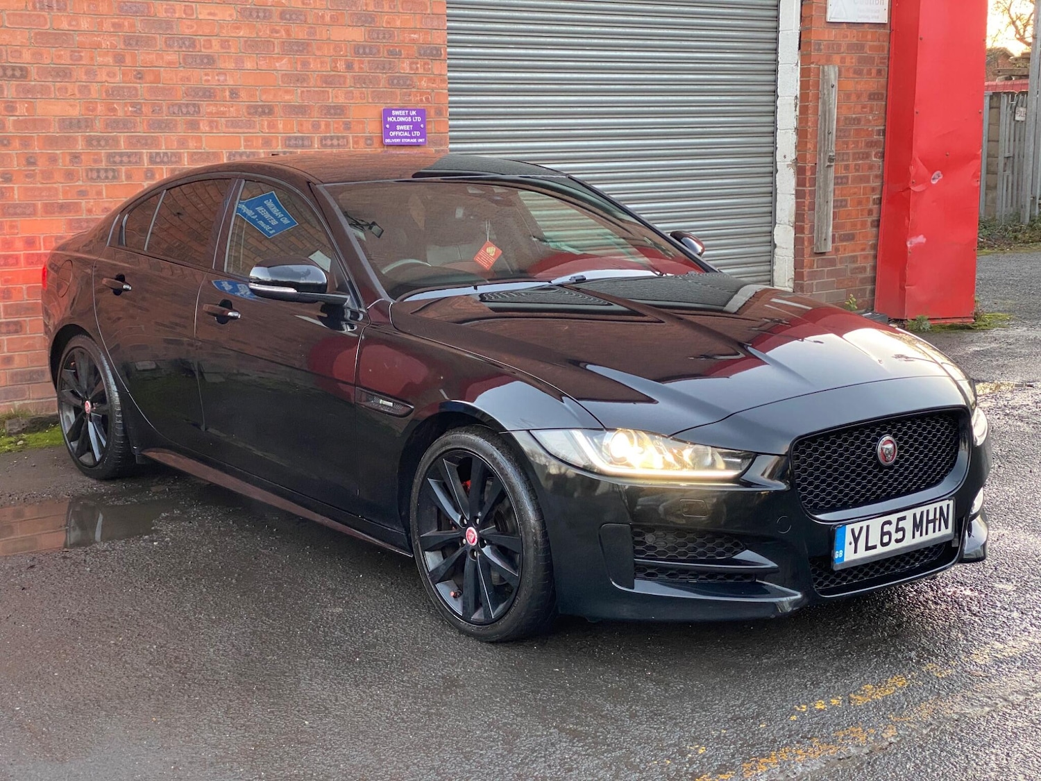 Used Jaguar XE 2016 for sale - 76671320: Photo 5