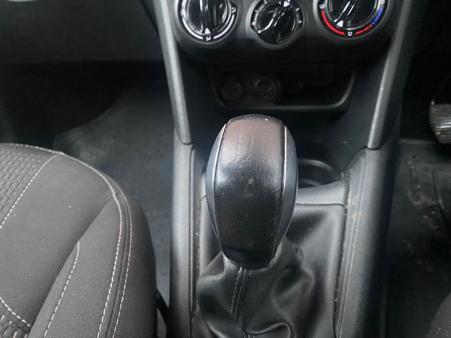 Used Peugeot 208 2017 for sale - 77386304: Photo 25