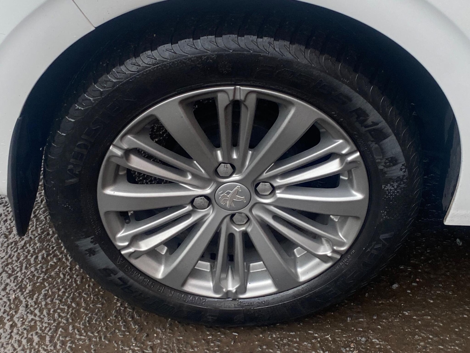 Used Peugeot 208 2017 for sale - 77386304: Photo 60