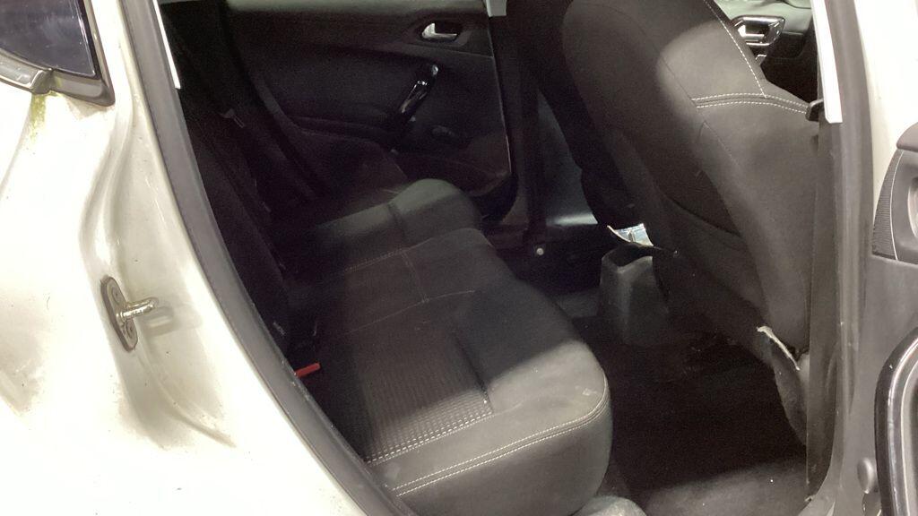 Used Peugeot 208 2017 for sale - 77386304: Photo 8