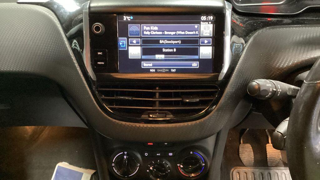 Used Peugeot 208 2017 for sale - 77386304: Photo 9