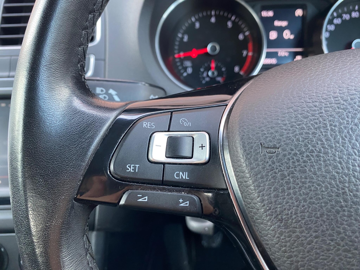 Used Volkswagen Polo 2014 for sale - 76801887: Photo 18