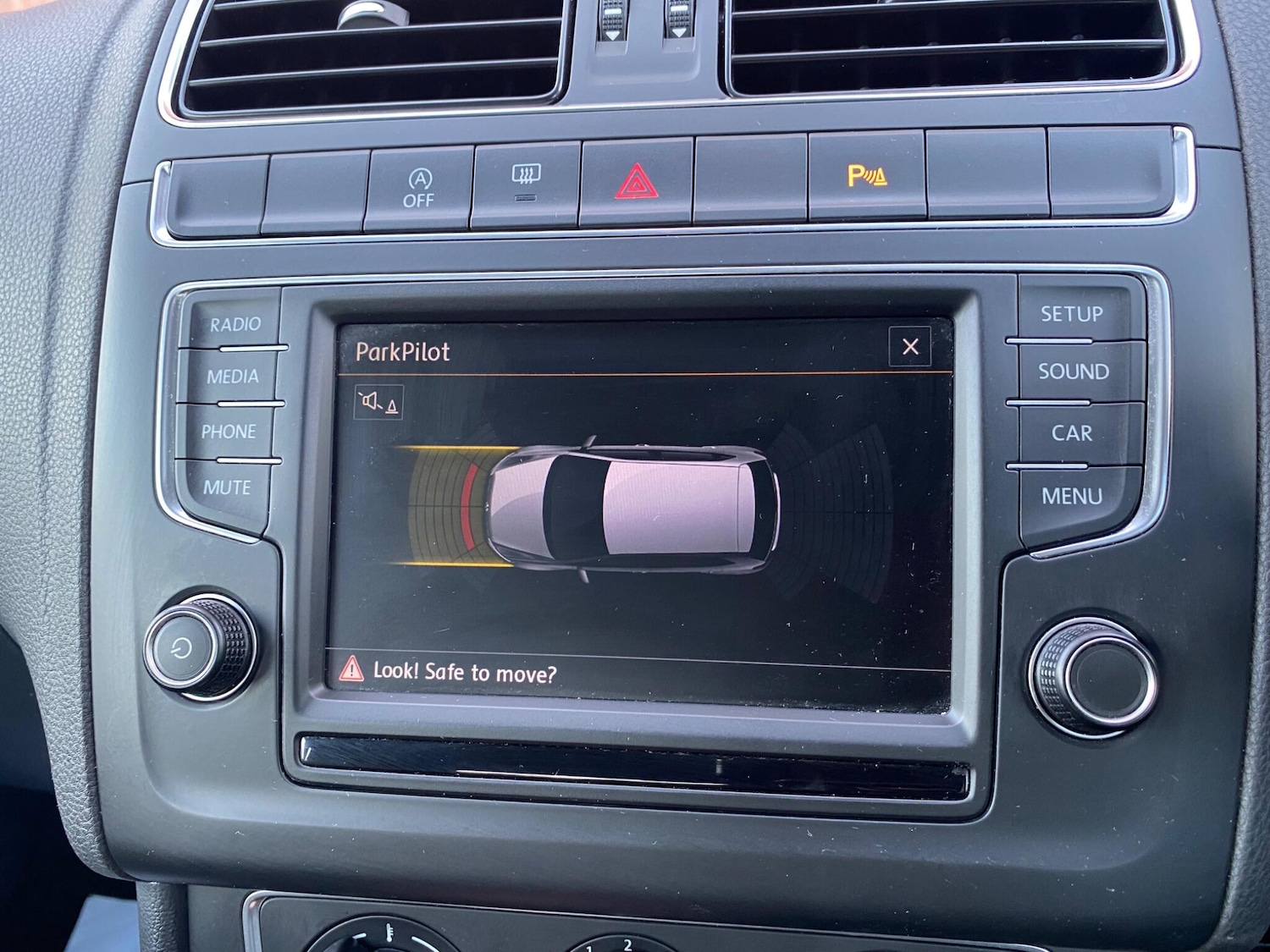 Used Volkswagen Polo 2014 for sale - 76801887: Photo 44