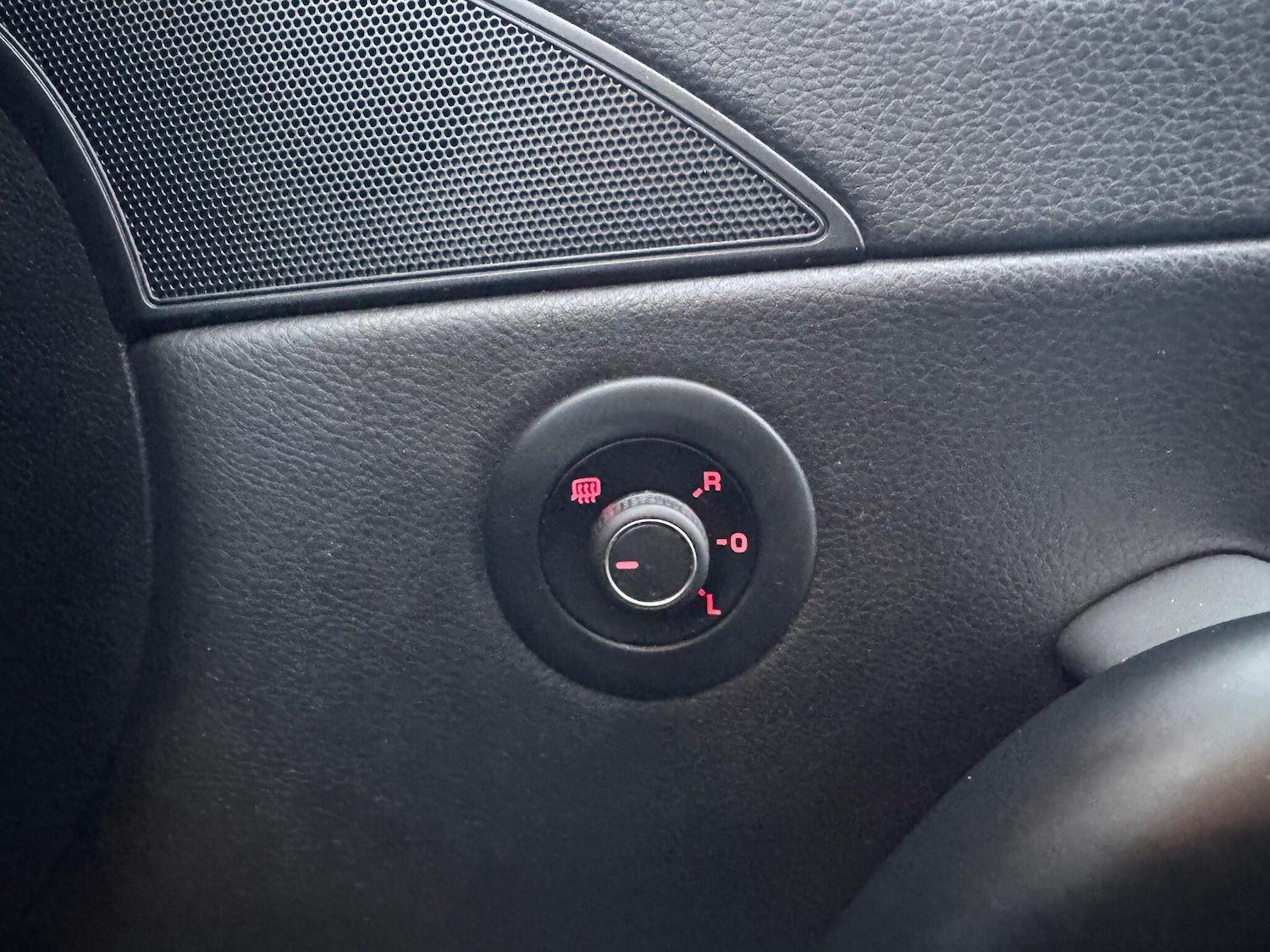 Used Volkswagen Scirocco 2017 for sale - 77633199: Photo 25