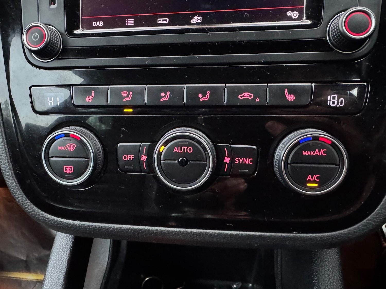 Used Volkswagen Scirocco 2017 for sale - 77633199: Photo 32