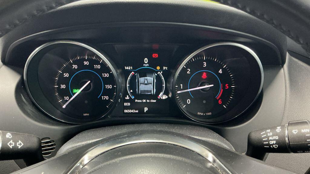 Used Jaguar XE 2016 for sale - 76801888: Photo 10