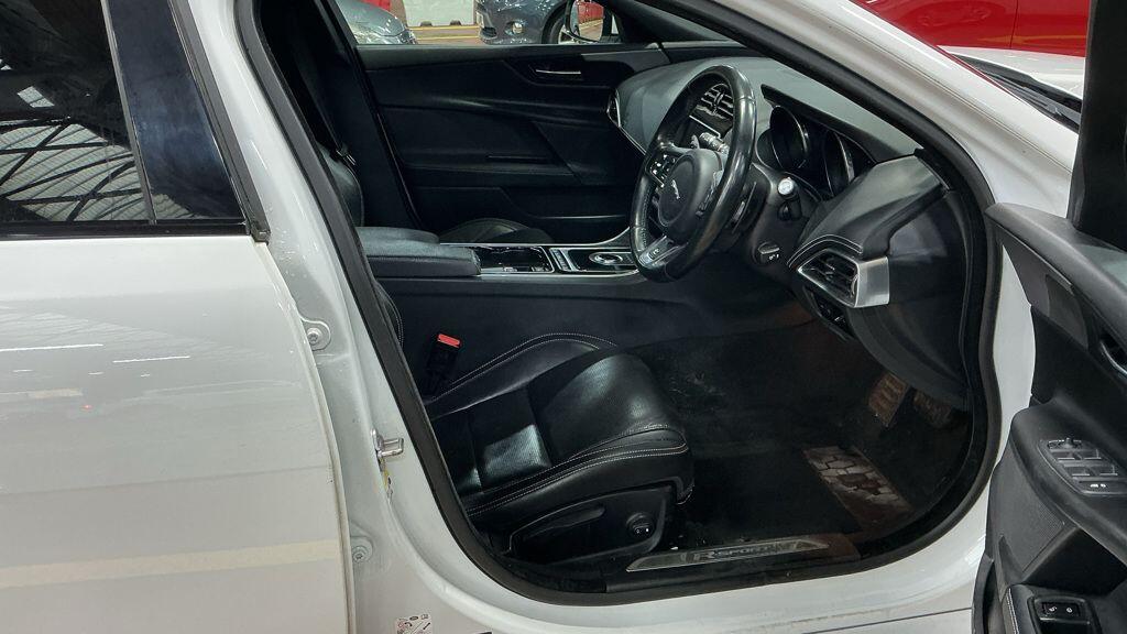 Used Jaguar XE 2016 for sale - 76801888: Photo 7