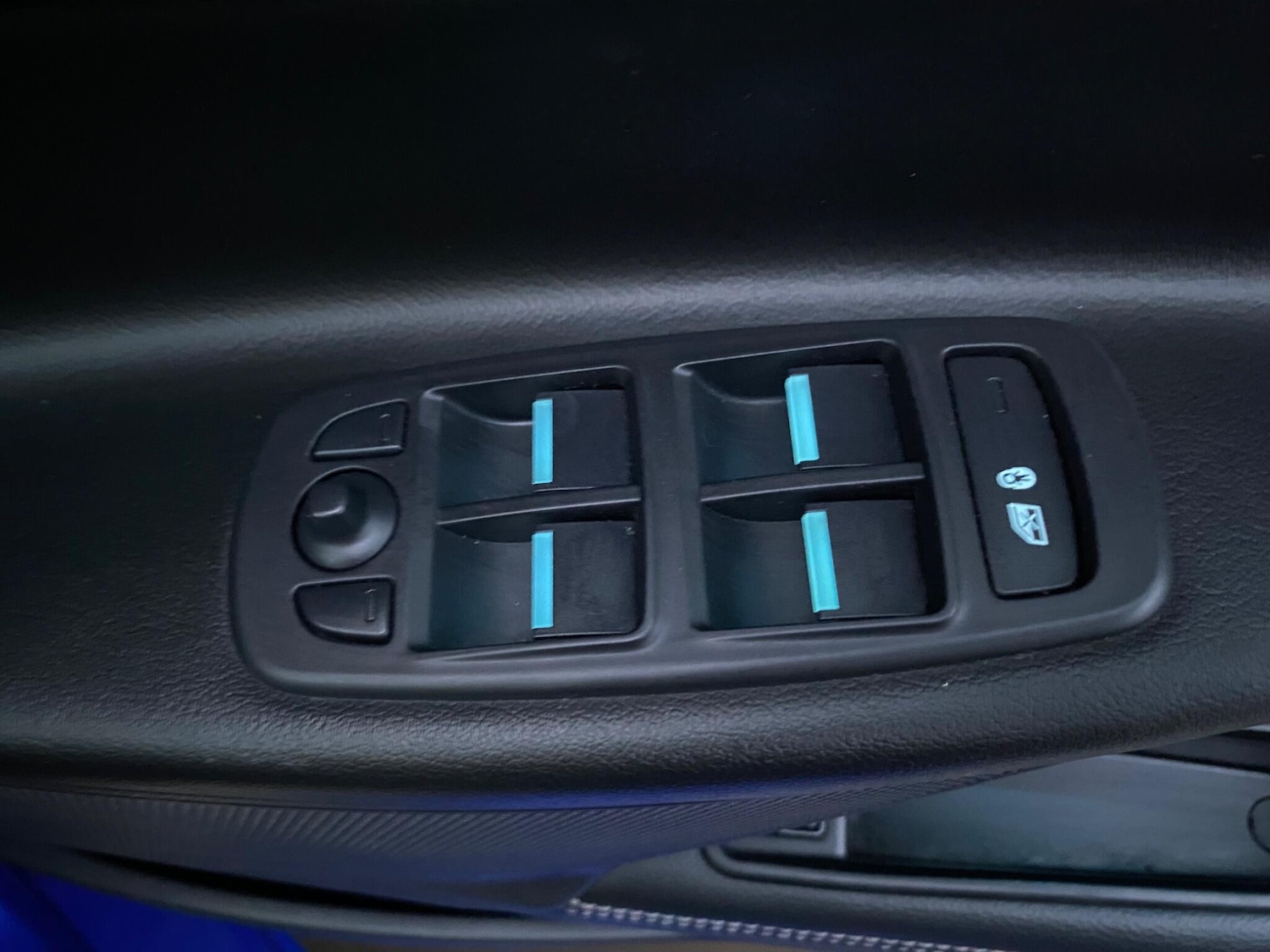 Used Jaguar XE 2016 for sale - 76398304: Photo 25