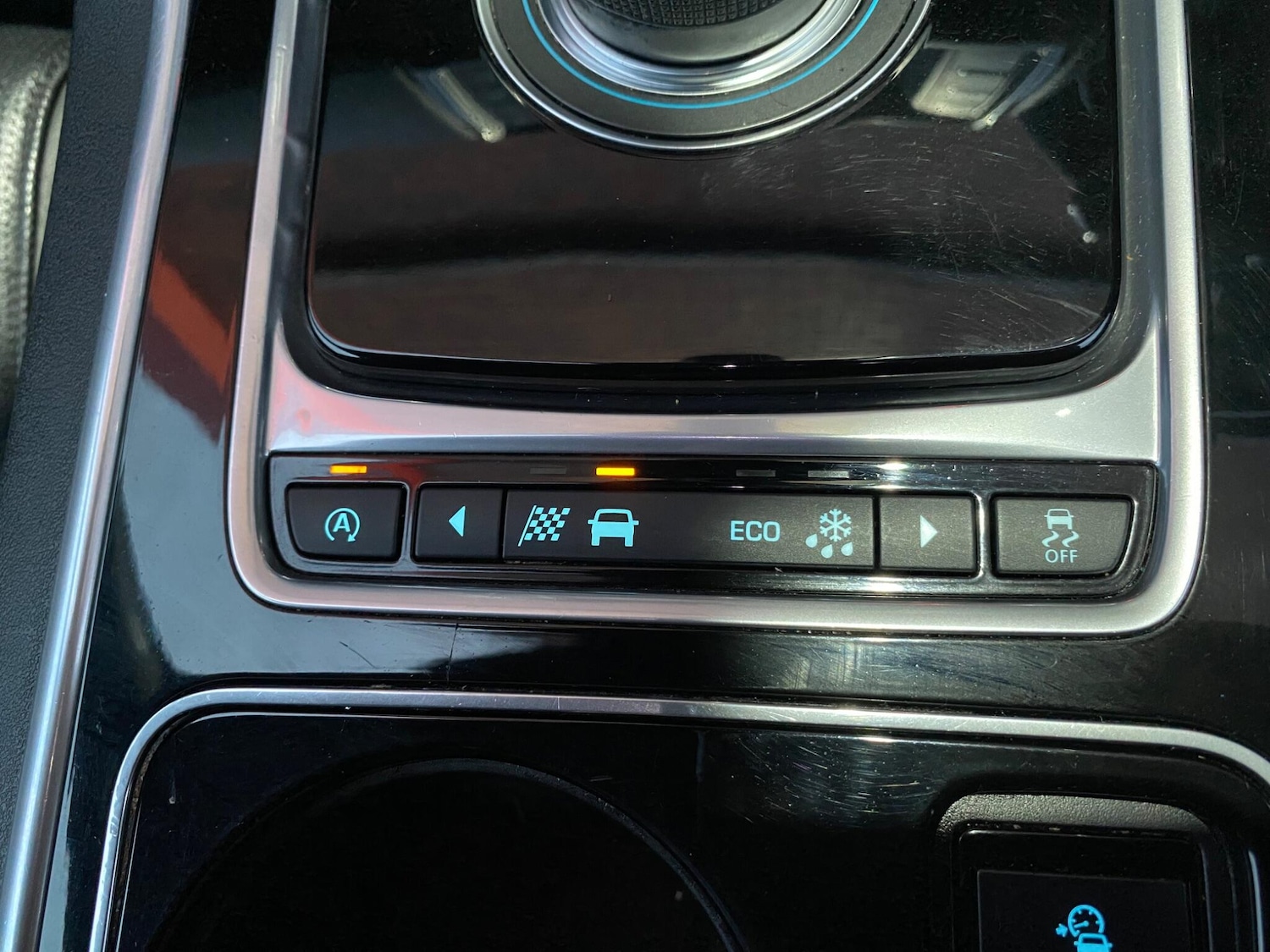 Used Jaguar XE 2016 for sale - 76398304: Photo 31