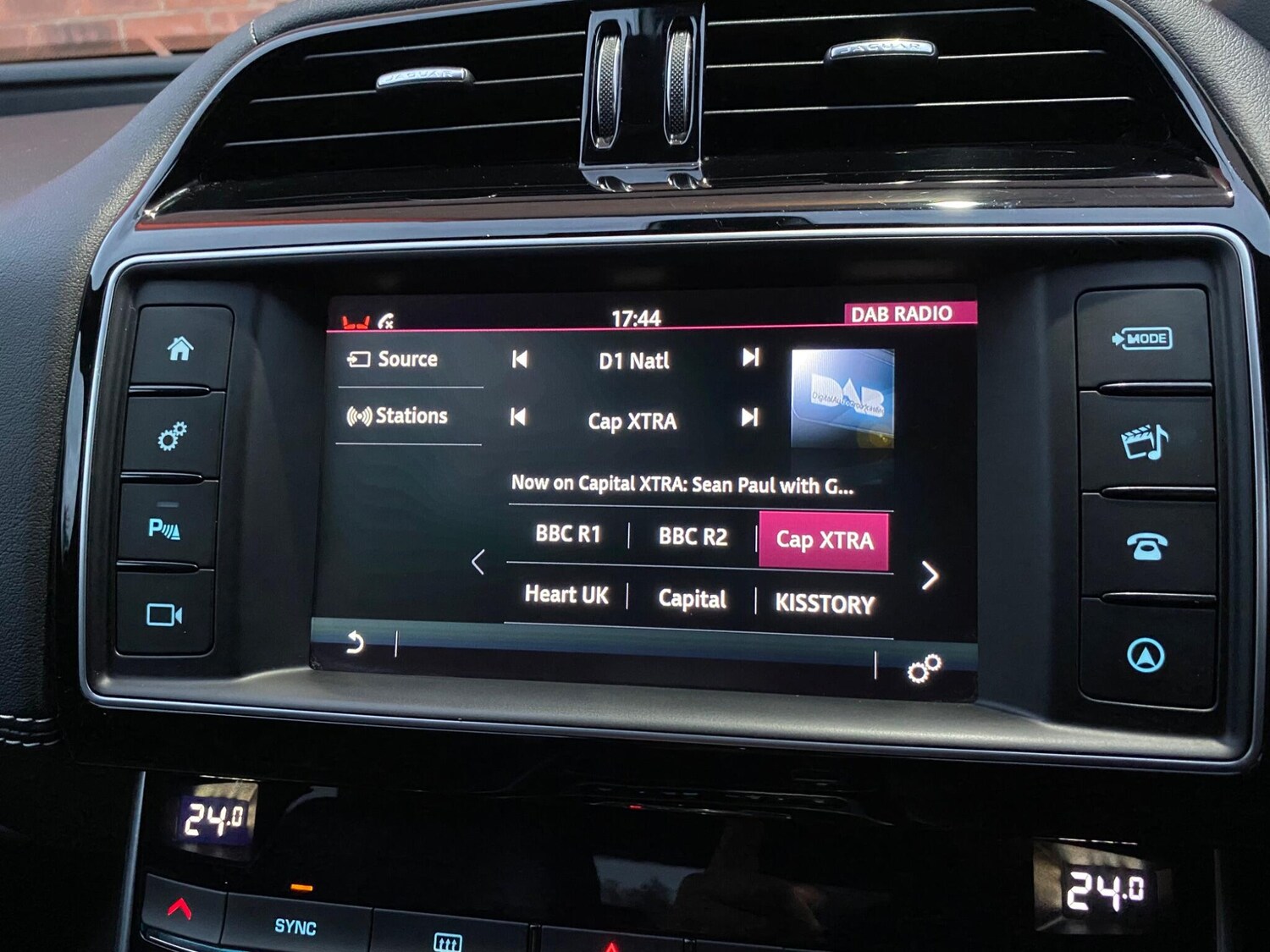 Used Jaguar XE 2016 for sale - 76398304: Photo 39