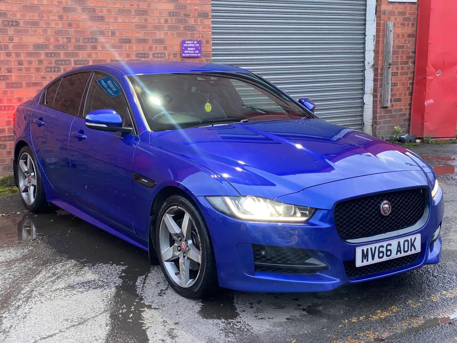 Used Jaguar XE 2016 for sale - 76398304: Photo 5