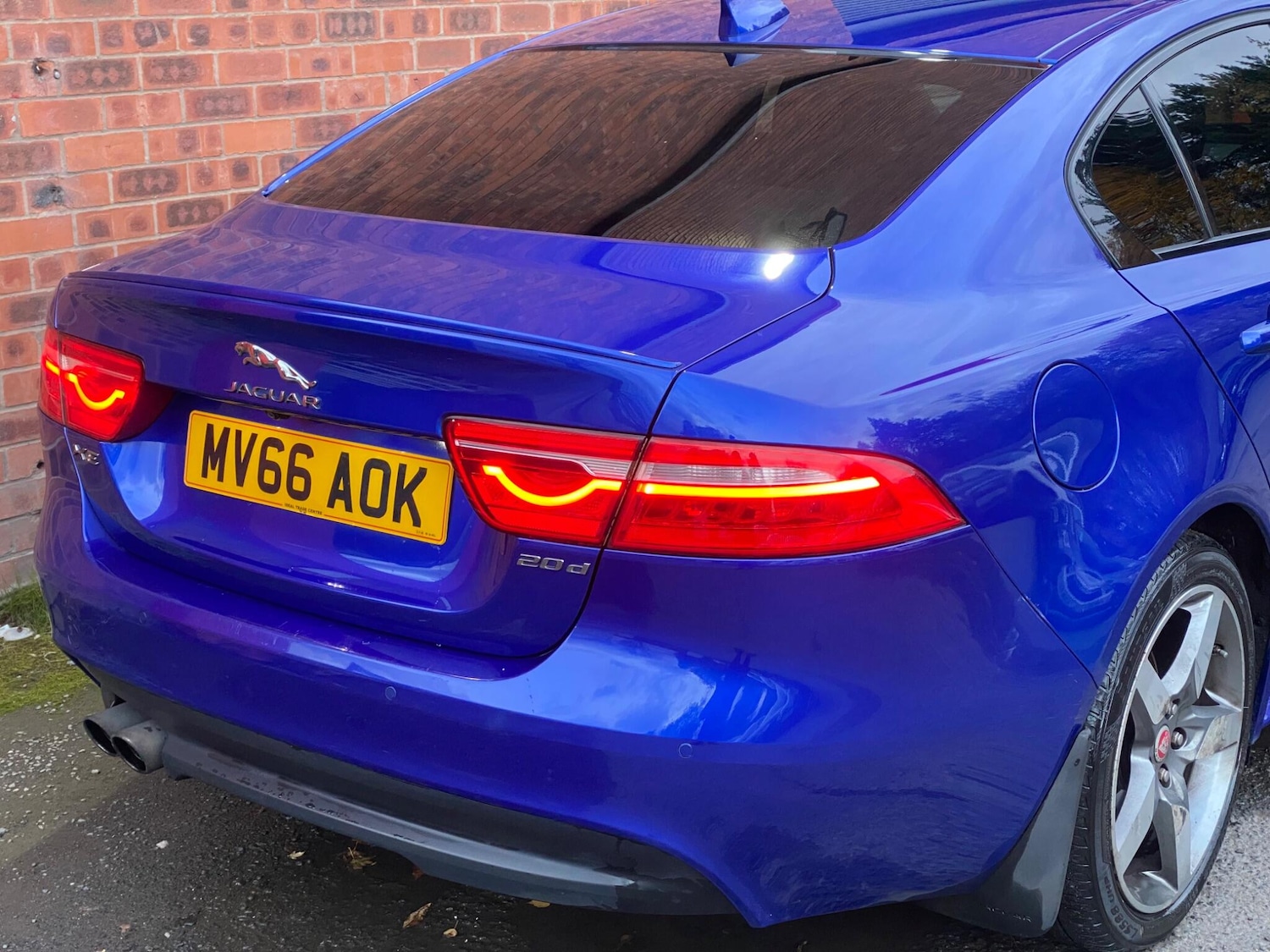 Used Jaguar XE 2016 for sale - 76398304: Photo 64