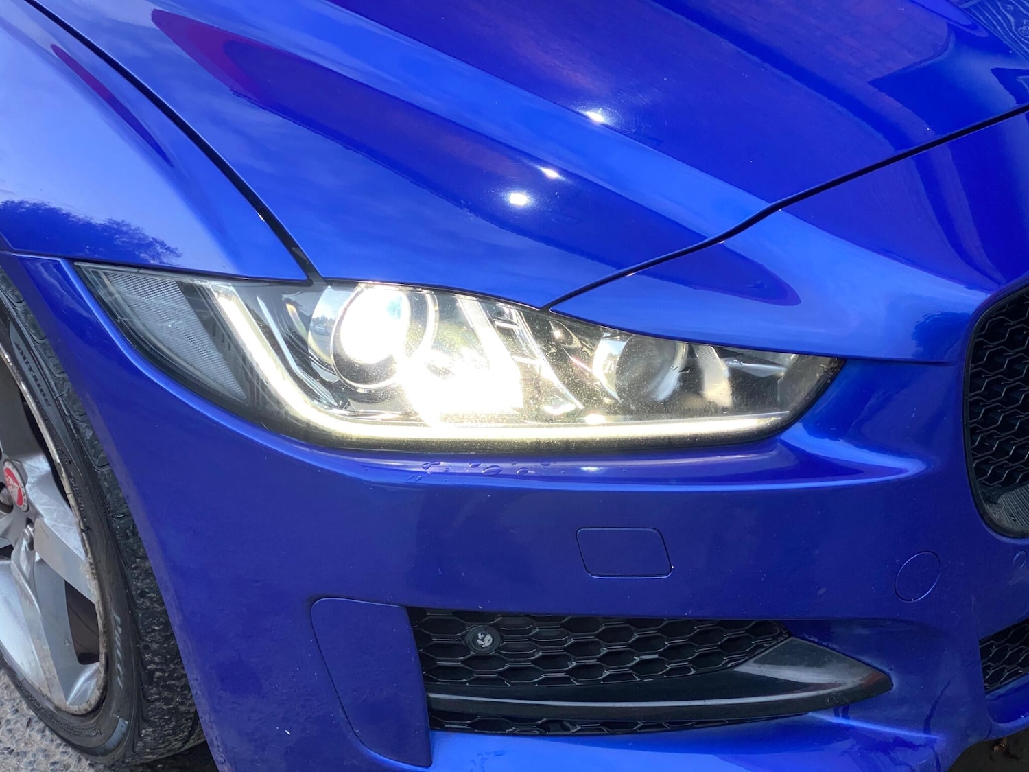 Used Jaguar XE 2016 for sale - 76398304: Photo 9