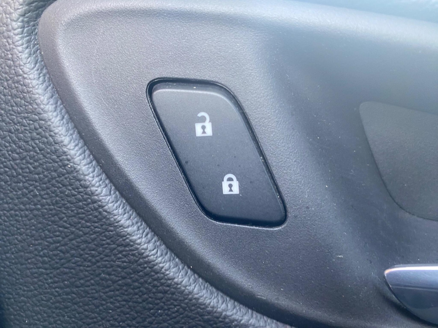 Used Vauxhall Astra for sale - 76991725: Photo 31