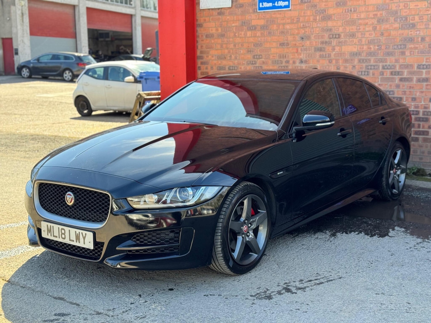 Used Jaguar XE 2018 for sale - 78157259: Photo 2