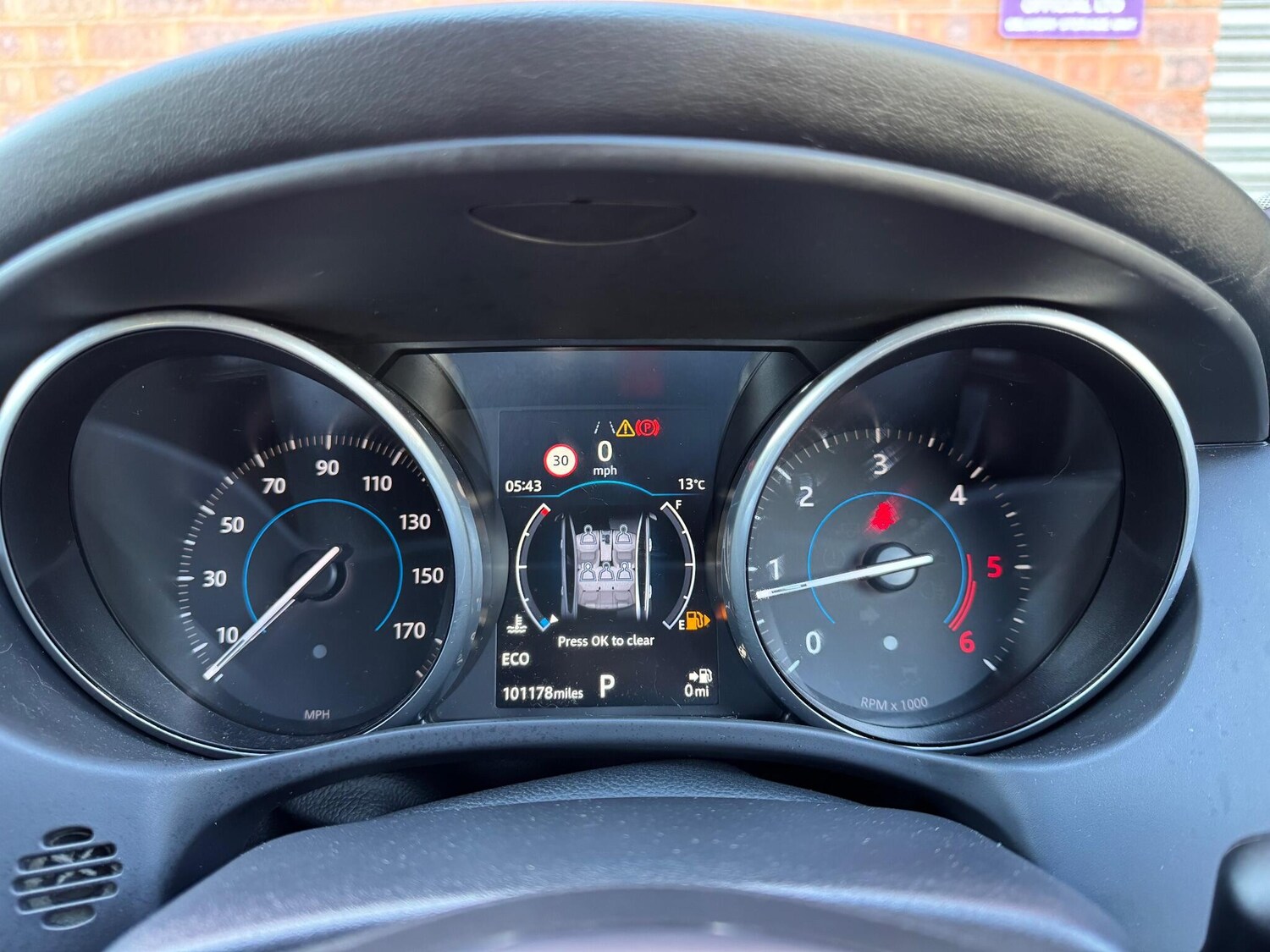 Used Jaguar XE 2018 for sale - 78157259: Photo 37