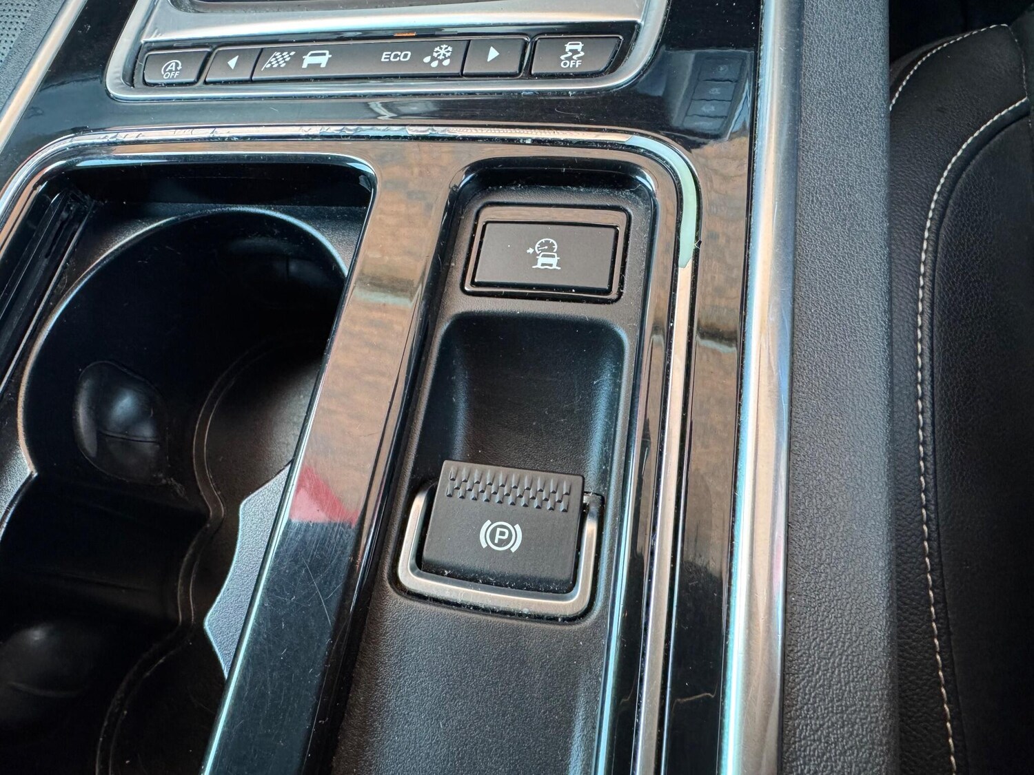 Used Jaguar XE 2018 for sale - 78157259: Photo 51