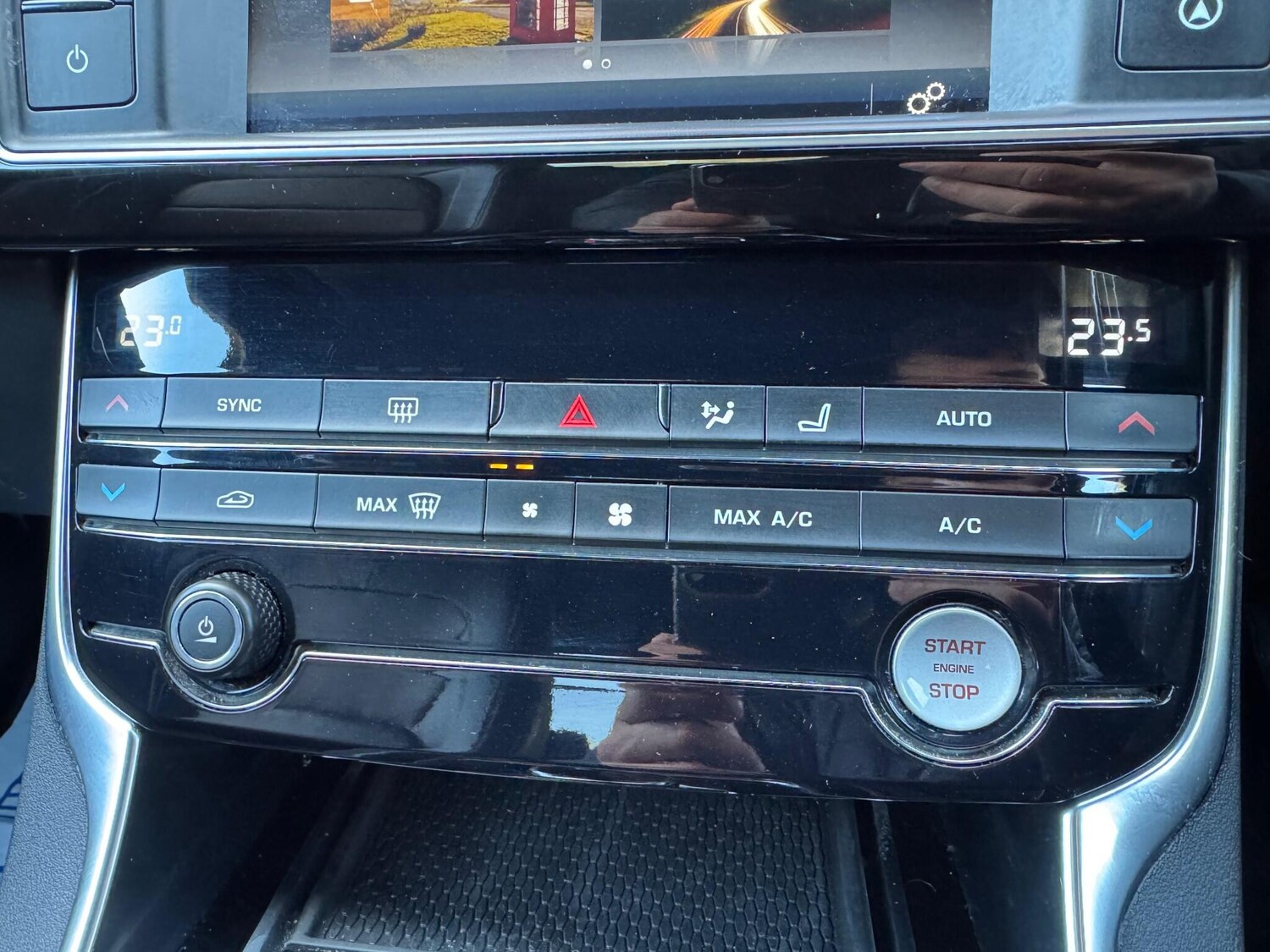 Used Jaguar XE 2018 for sale - 78157259: Photo 53