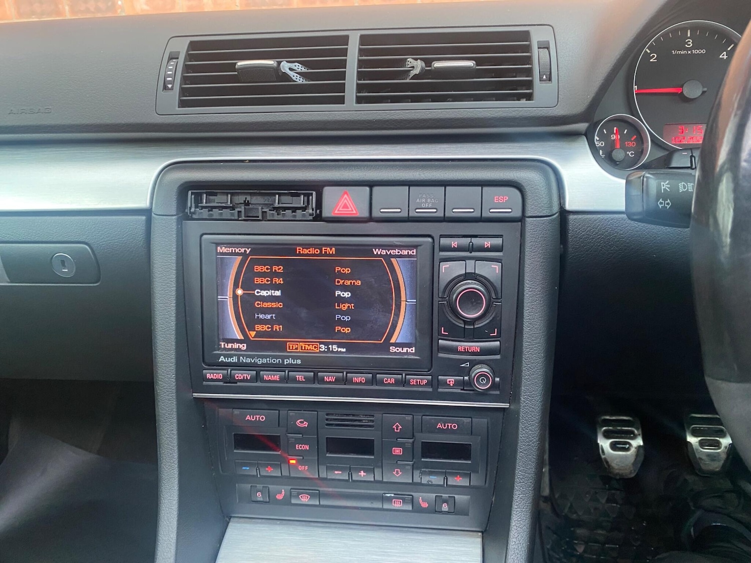 Used Audi A4 2008 for sale - 77400411: Photo 32