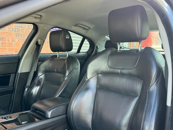Used Jaguar XF 2010 for sale - 75094025: Photo 28