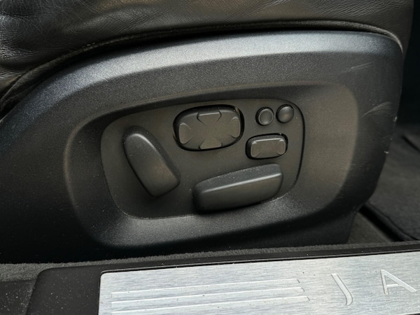Used Jaguar XF 2010 for sale - 75094025: Photo 55