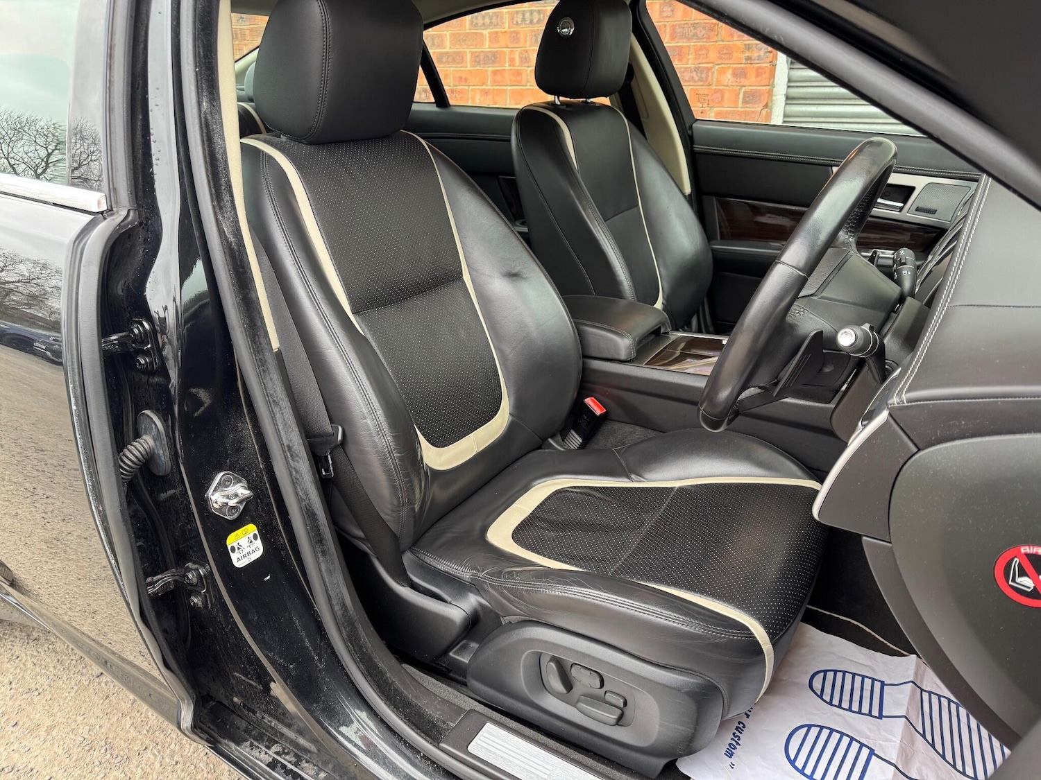 Used Jaguar XF 2015 for sale - 77978150: Photo 15