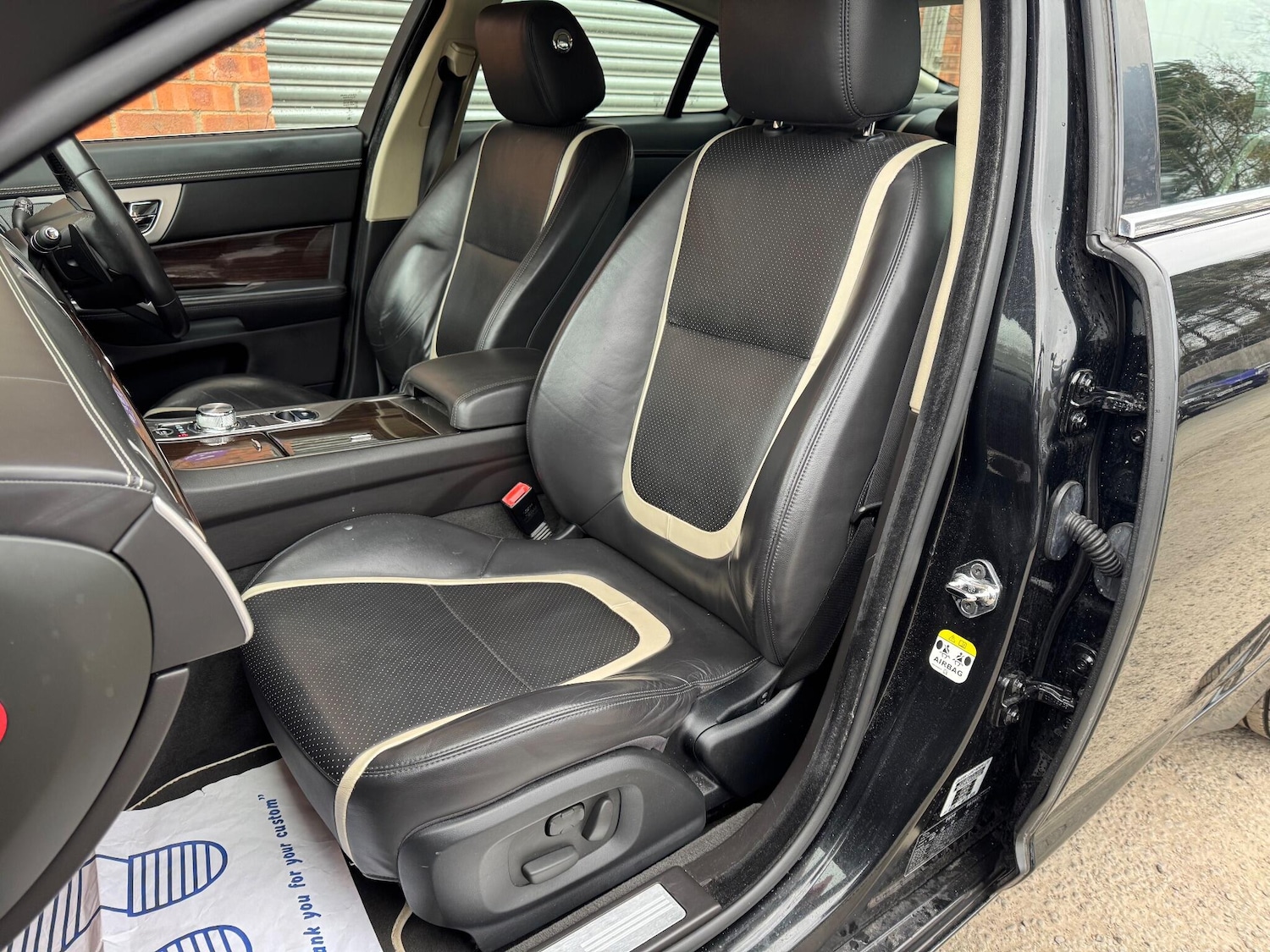 Used Jaguar XF 2015 for sale - 77978150: Photo 24