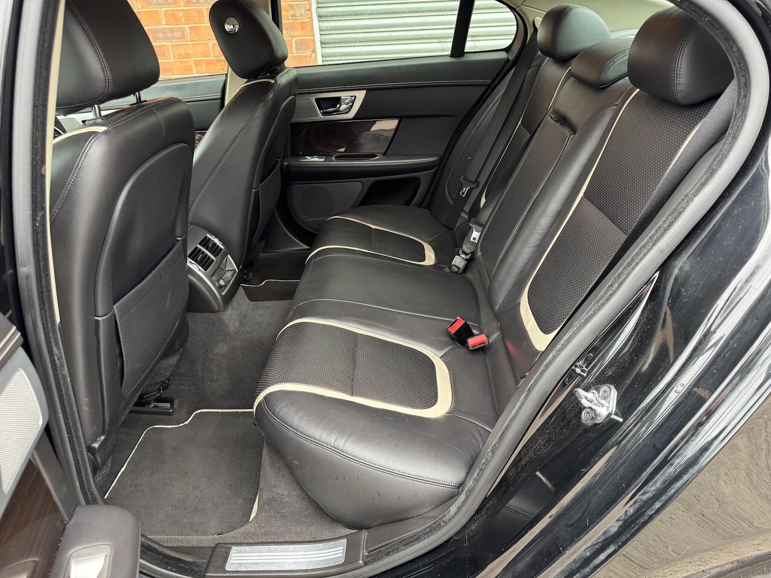 Used Jaguar XF 2015 for sale - 77978150: Photo 25