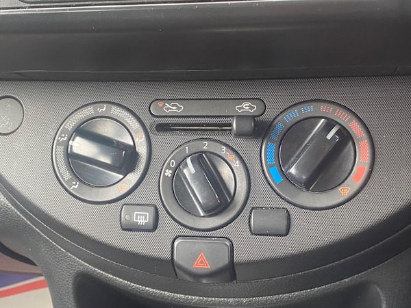 Used Nissan Note 2009 for sale - 74372291: Photo 42