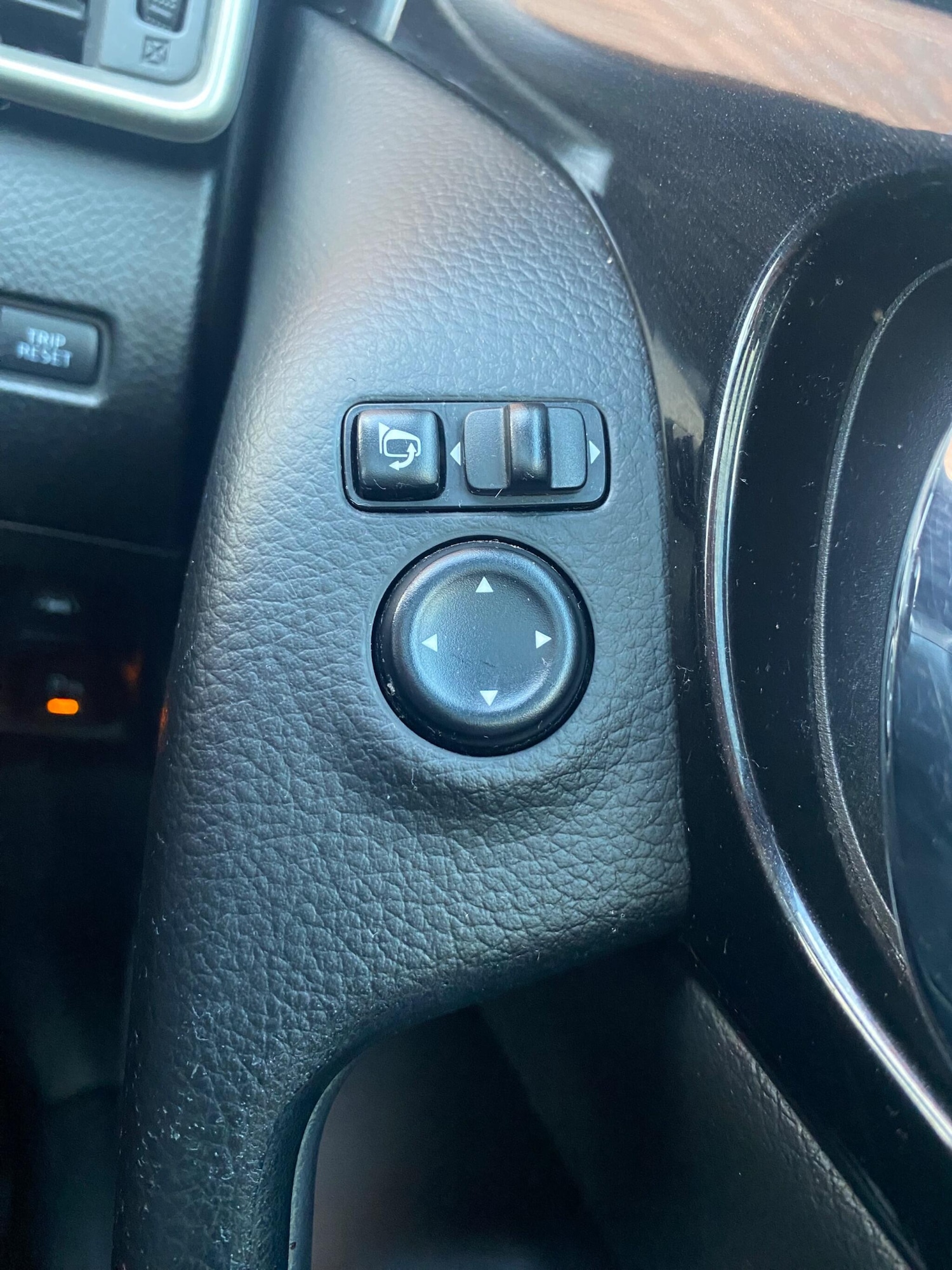 Used Nissan Qashqai 2015 for sale - 76850231: Photo 23