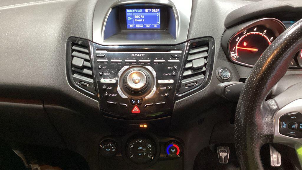 Used Ford Fiesta 2016 for sale - 77330569: Photo 10