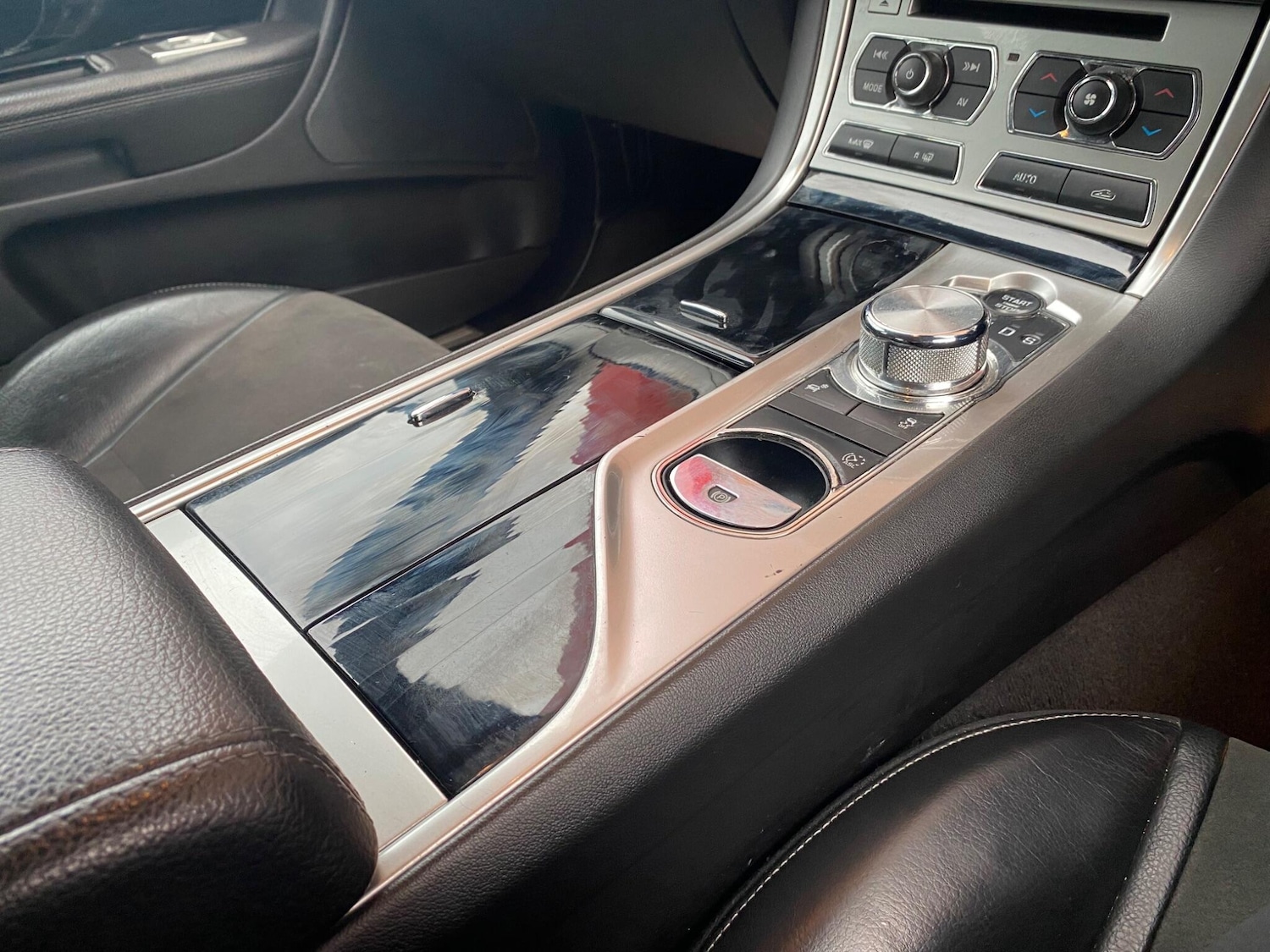 Used Jaguar XF 2013 for sale - 76887133: Photo 26