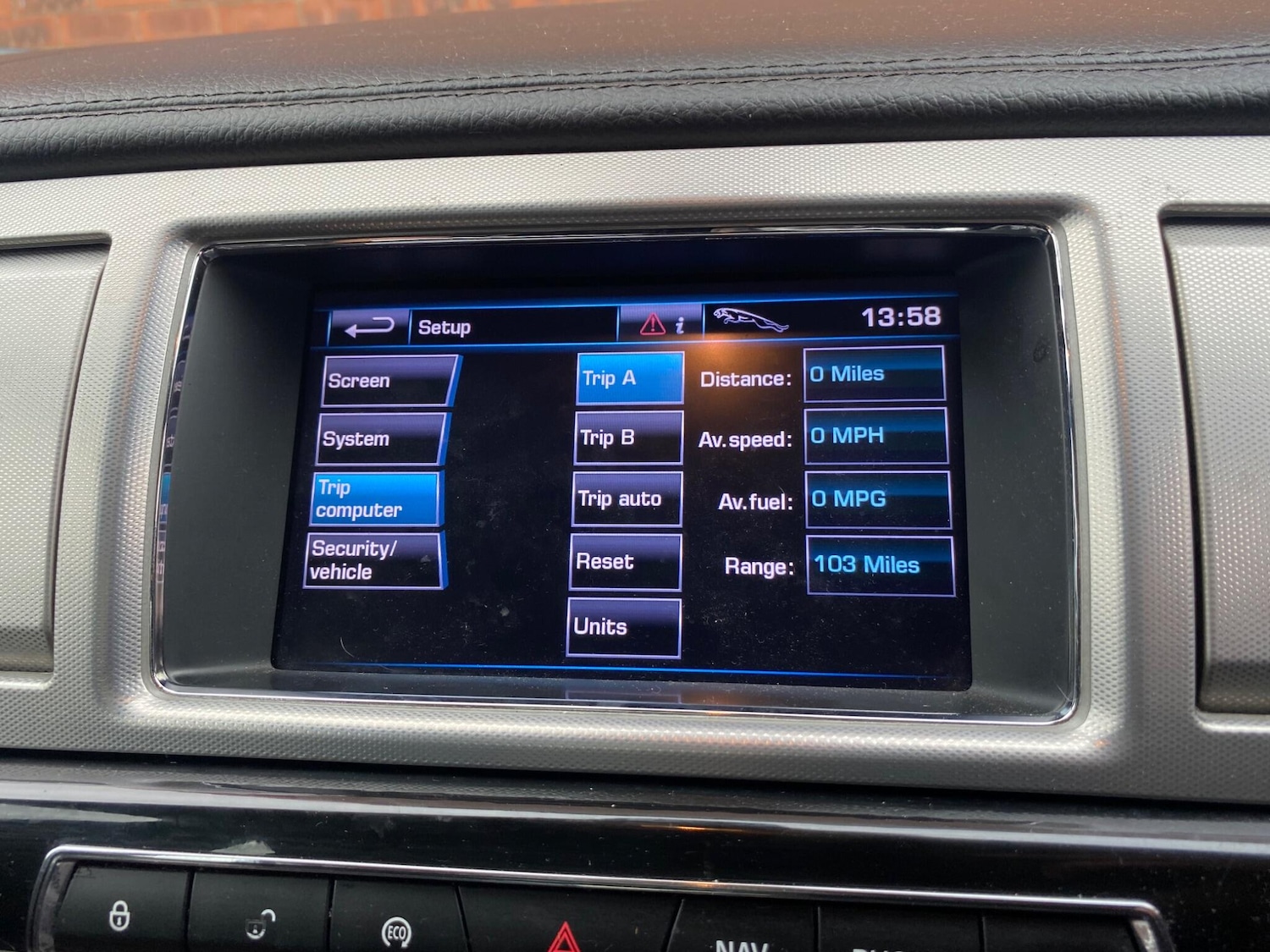 Used Jaguar XF 2013 for sale - 76887133: Photo 39