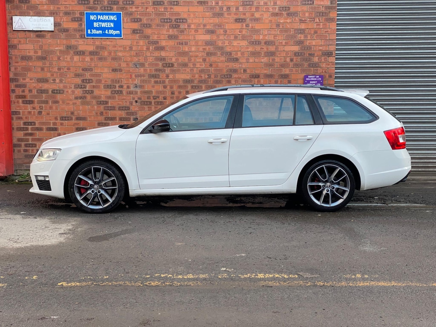 Vehicle 28