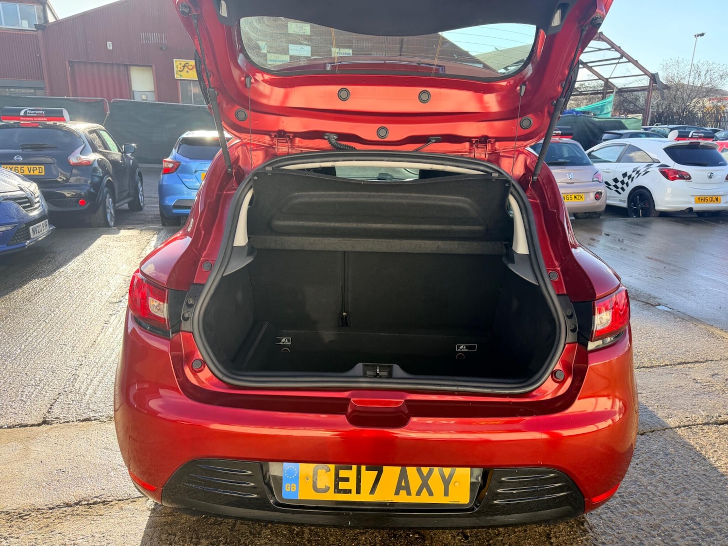 Used Renault Clio for sale - 77441333: Photo 23