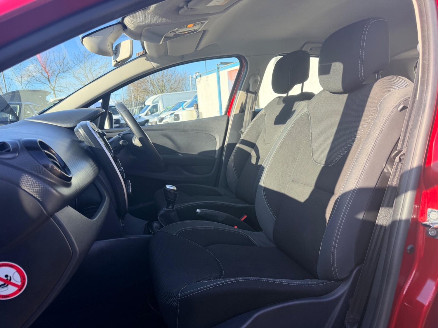 Used Renault Clio for sale - 77441333: Photo 38