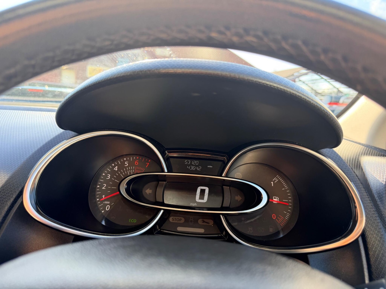 Used Renault Clio for sale - 77441333: Photo 51