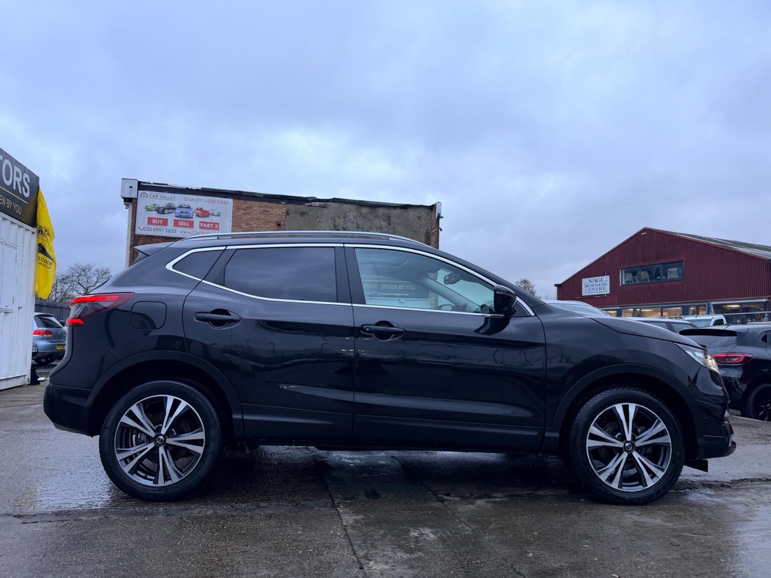 Used Nissan Qashqai for sale - 77550599: Photo 11