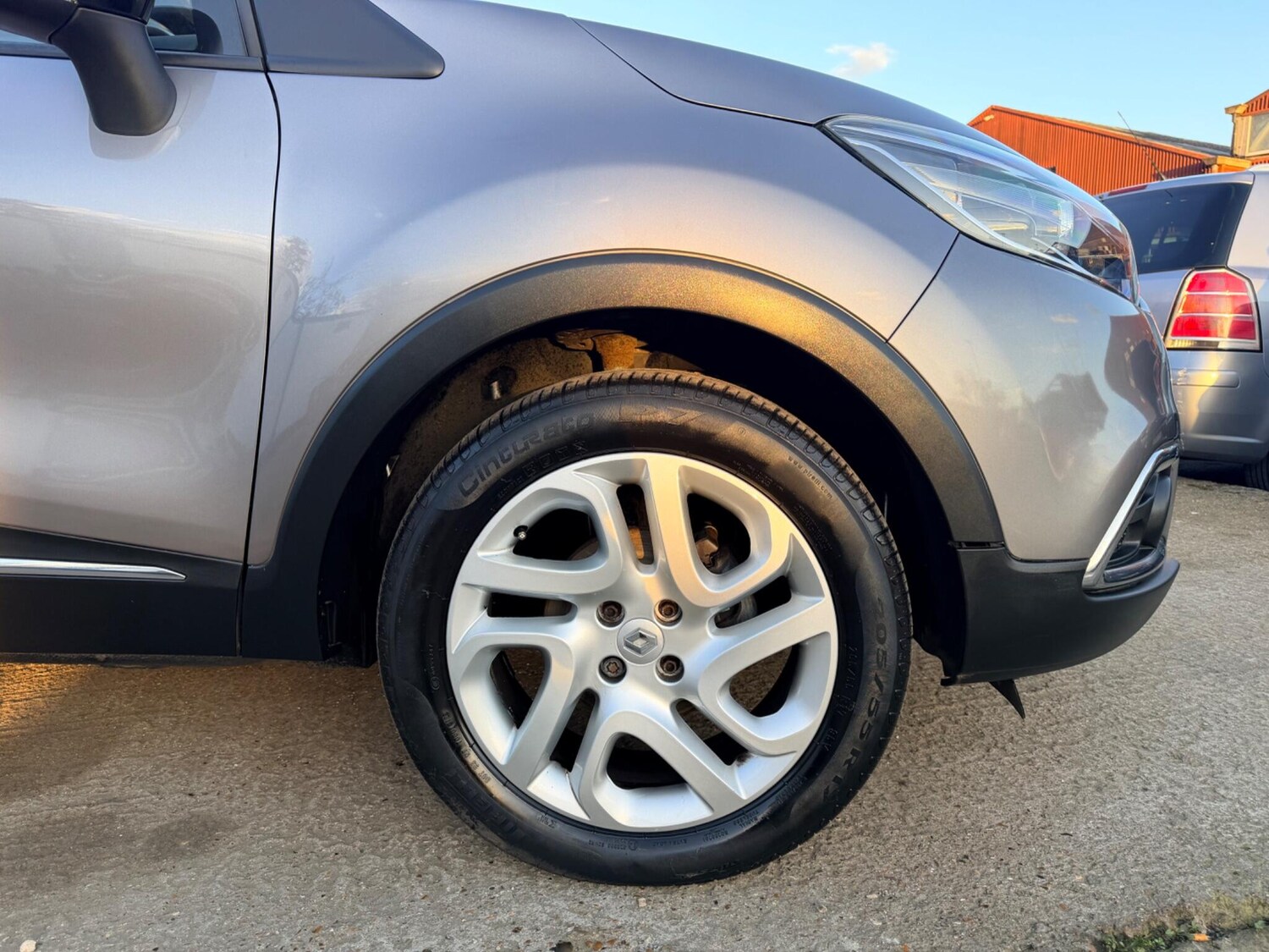 Used Renault Captur for sale - 77723544: Photo 24