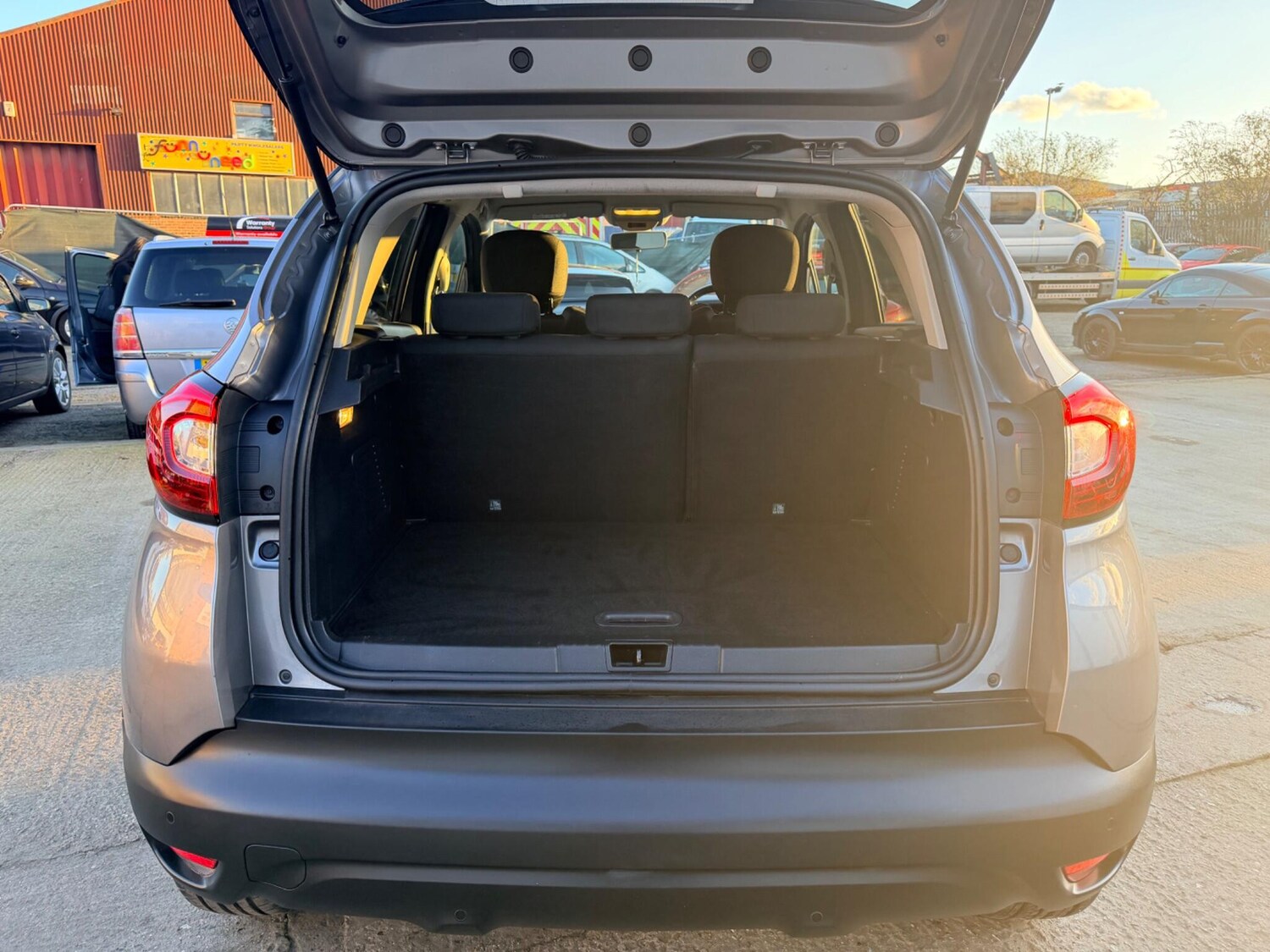 Used Renault Captur for sale - 77723544: Photo 27