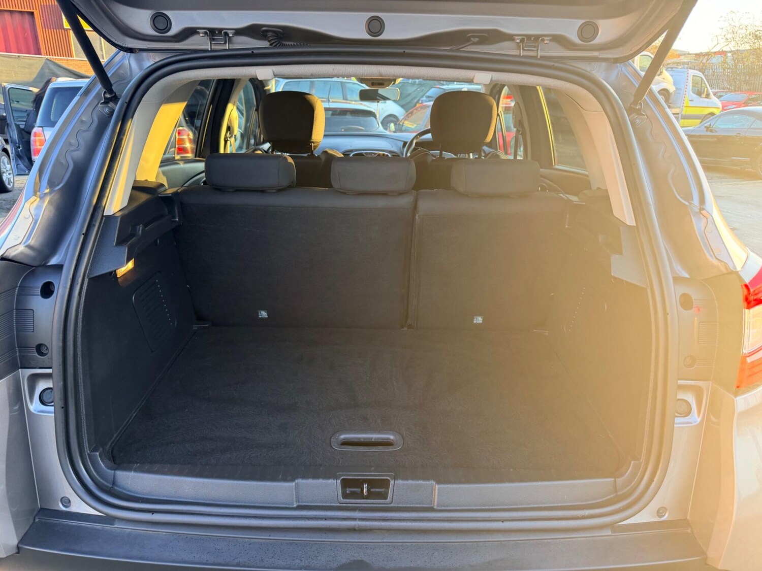 Used Renault Captur for sale - 77723544: Photo 28