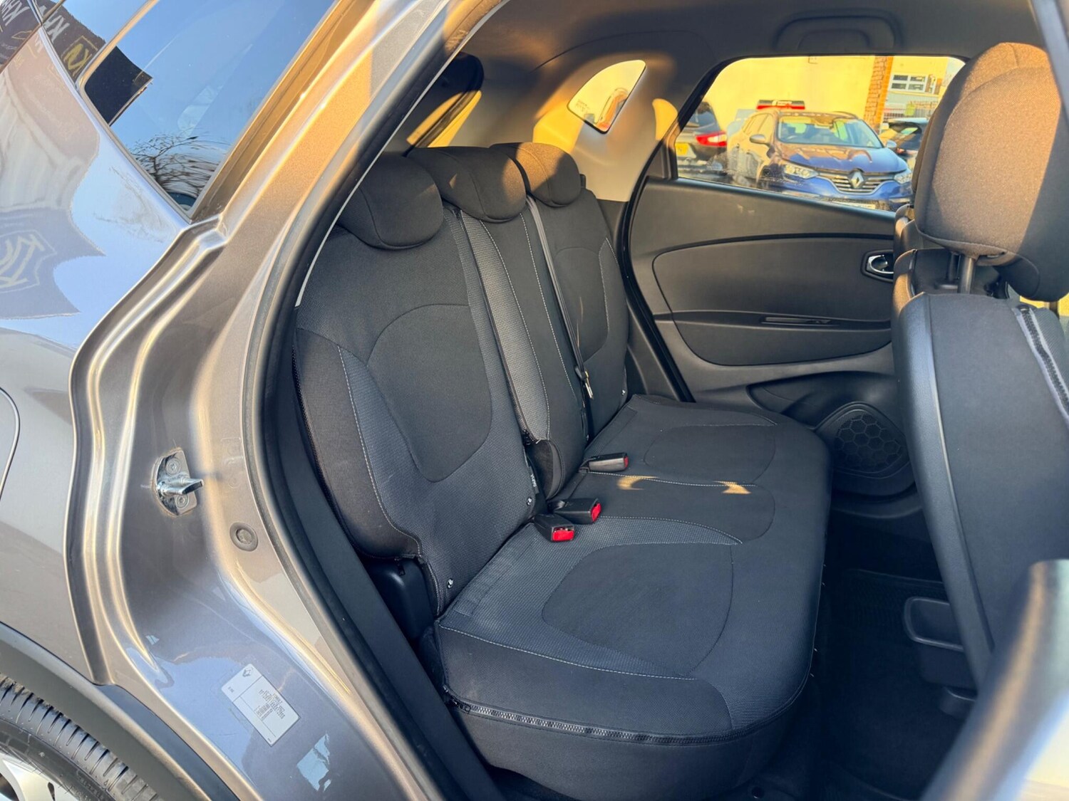 Used Renault Captur for sale - 77723544: Photo 33