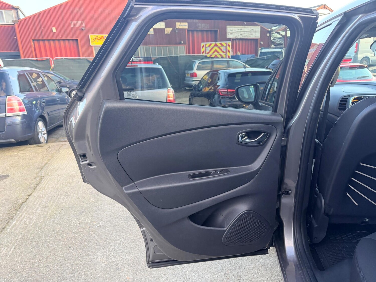 Used Renault Captur for sale - 77723544: Photo 34