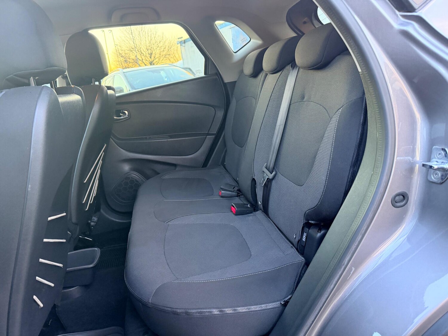 Used Renault Captur for sale - 77723544: Photo 36