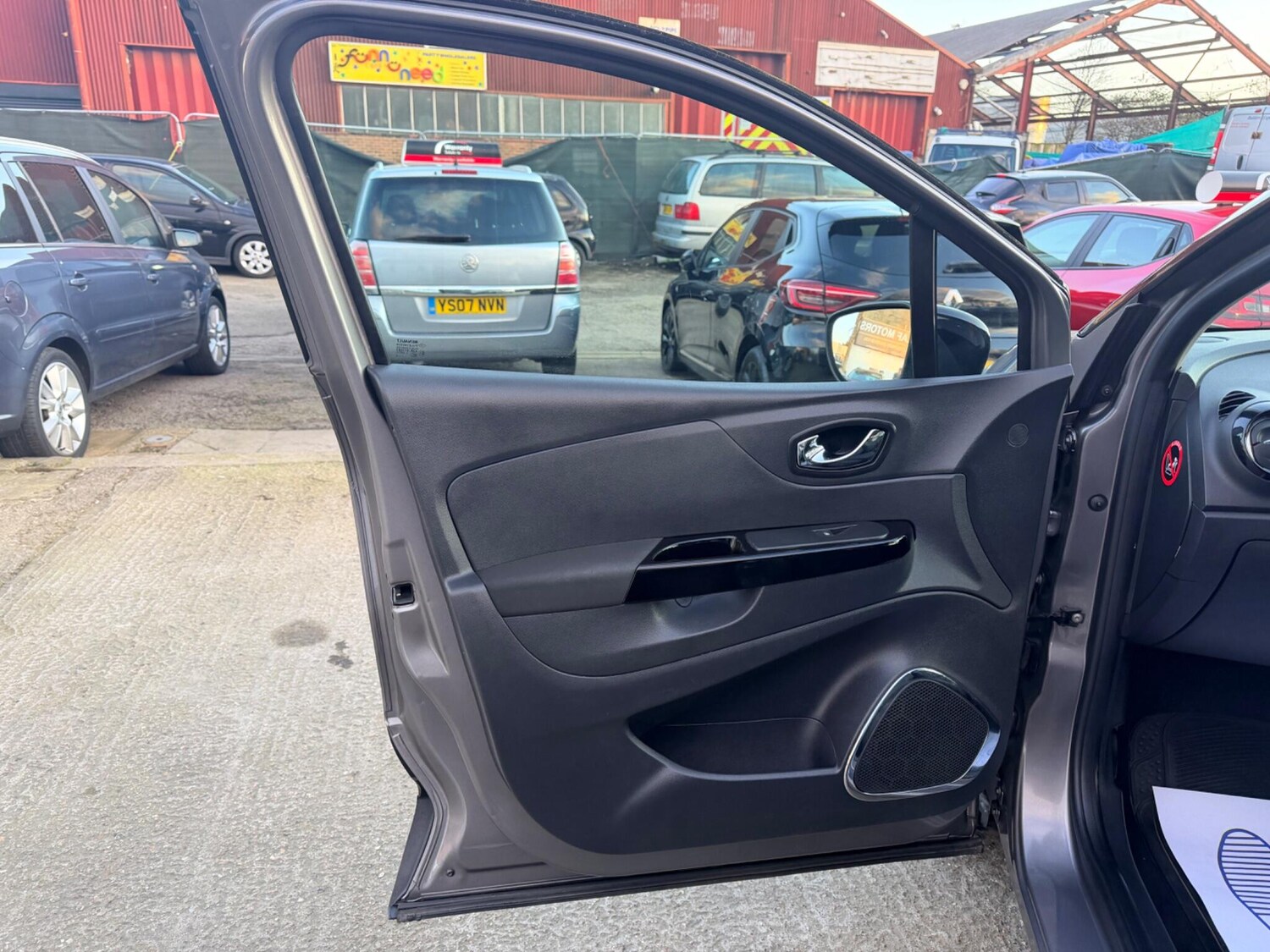 Used Renault Captur for sale - 77723544: Photo 38