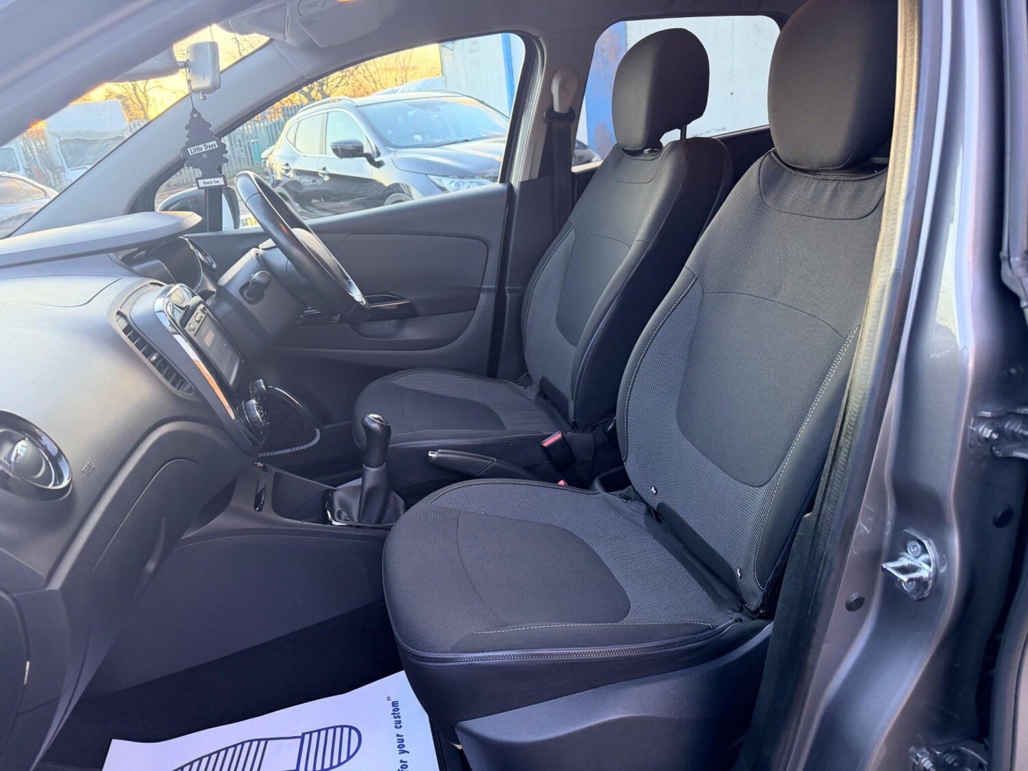 Used Renault Captur for sale - 77723544: Photo 41