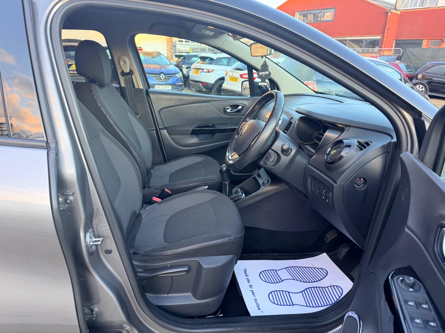 Used Renault Captur for sale - 77723544: Photo 46